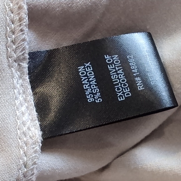 3/$20 Torrid Grey Sleeveless Embroidered Super Soft Halter Top Womens Size 2X - Picture 13 of 16